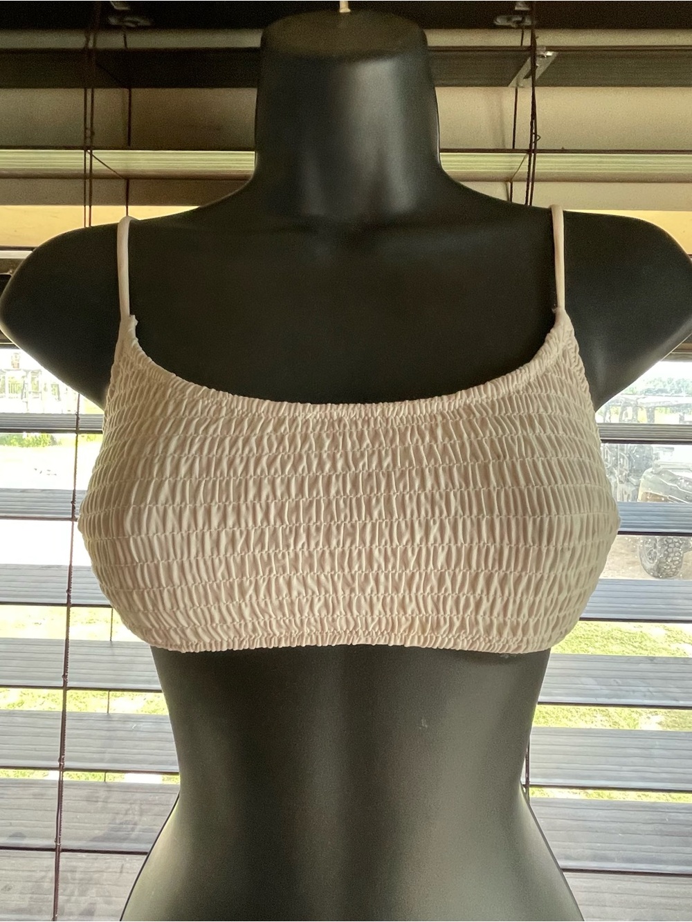 H&M  White Shirred Fitted Crop Top Size 4 ⚡️ Fast Shipping Boho  Y2K Style
